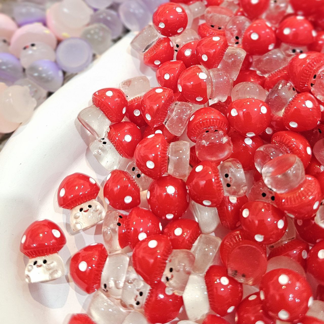 شب نما طرح قارچ قرمز