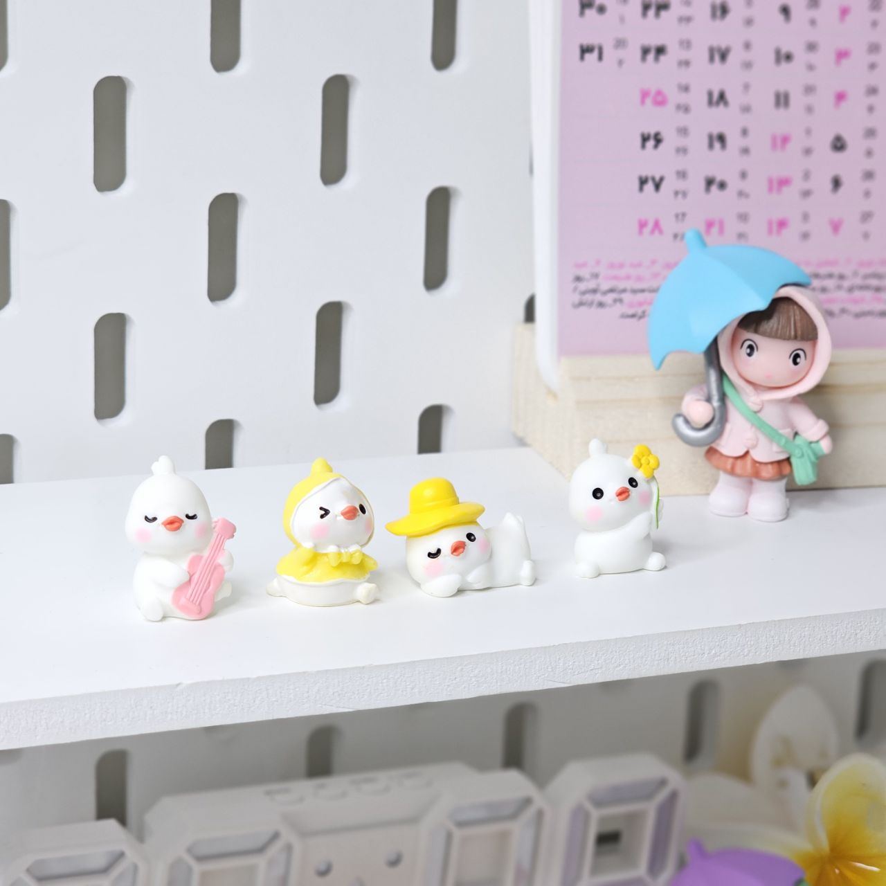 فیگور طرح جوجه سفید