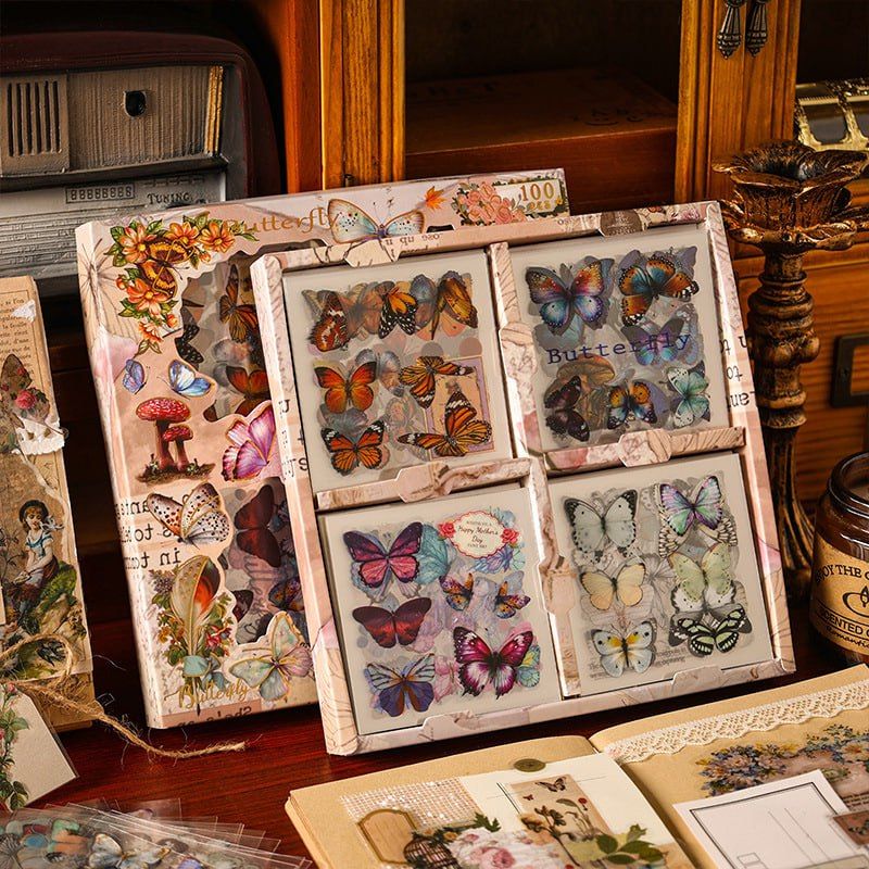 استیکر برش خورده طرح پروانه